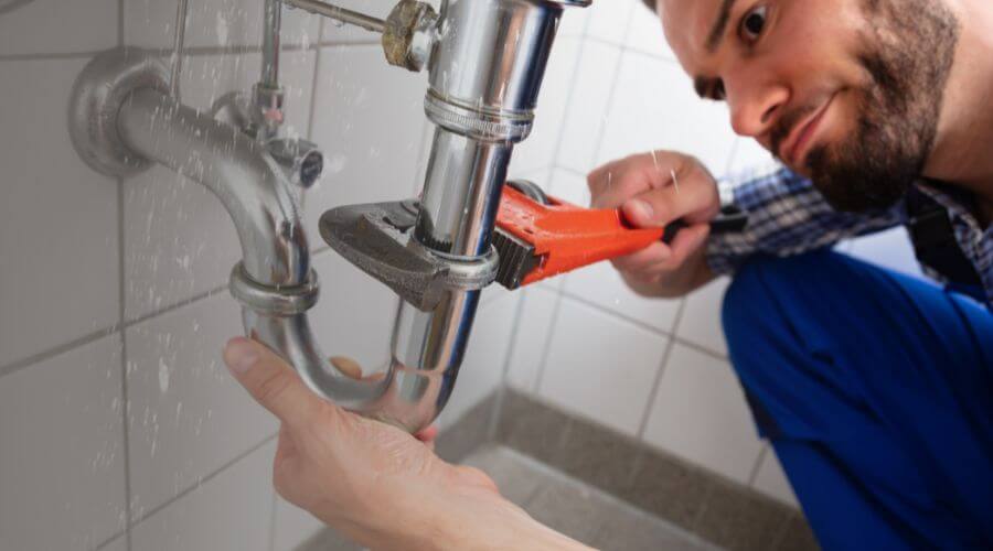 Professional same day plumber services in Pella, IA